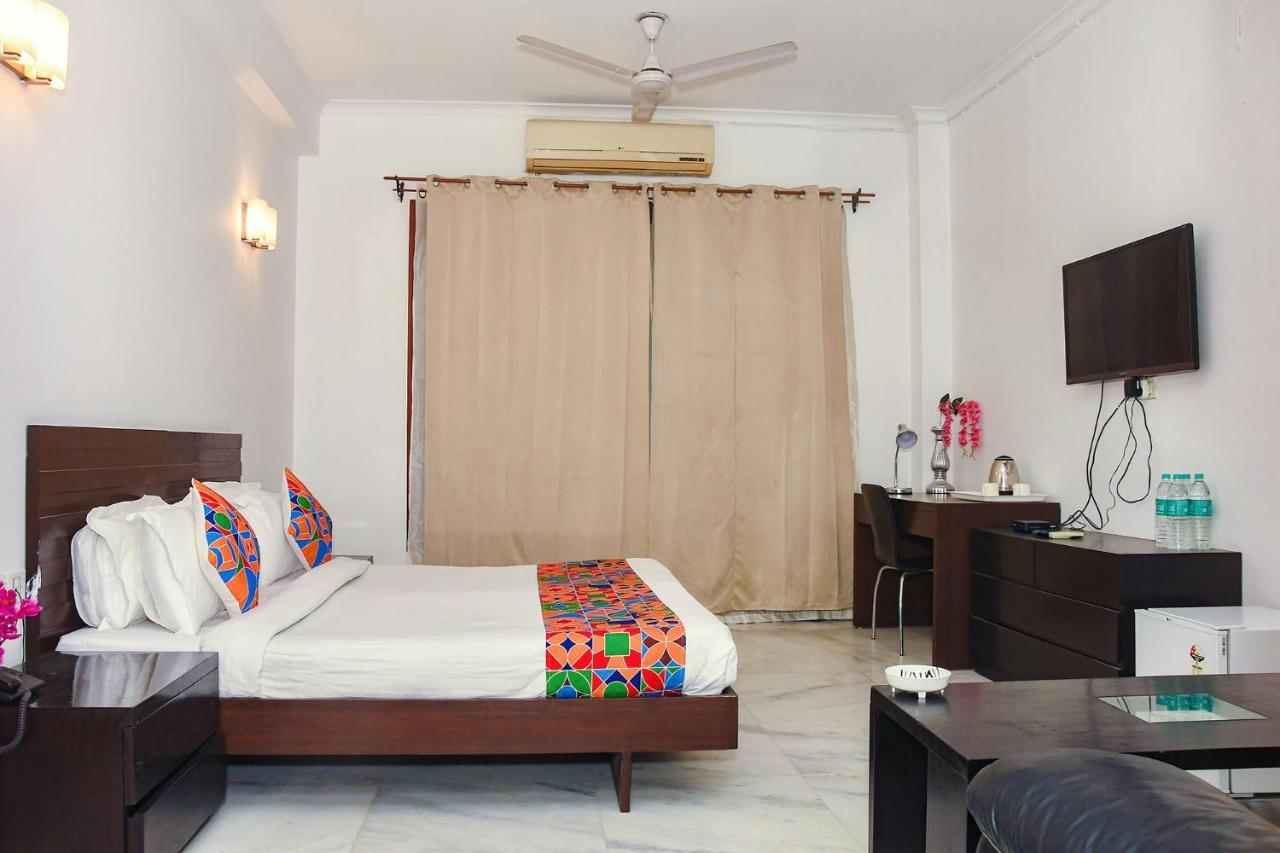 Fabhotel Premium Gurgaon Exterior photo