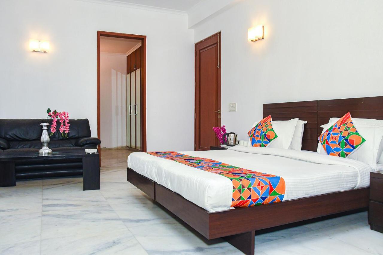 Fabhotel Premium Gurgaon Exterior photo