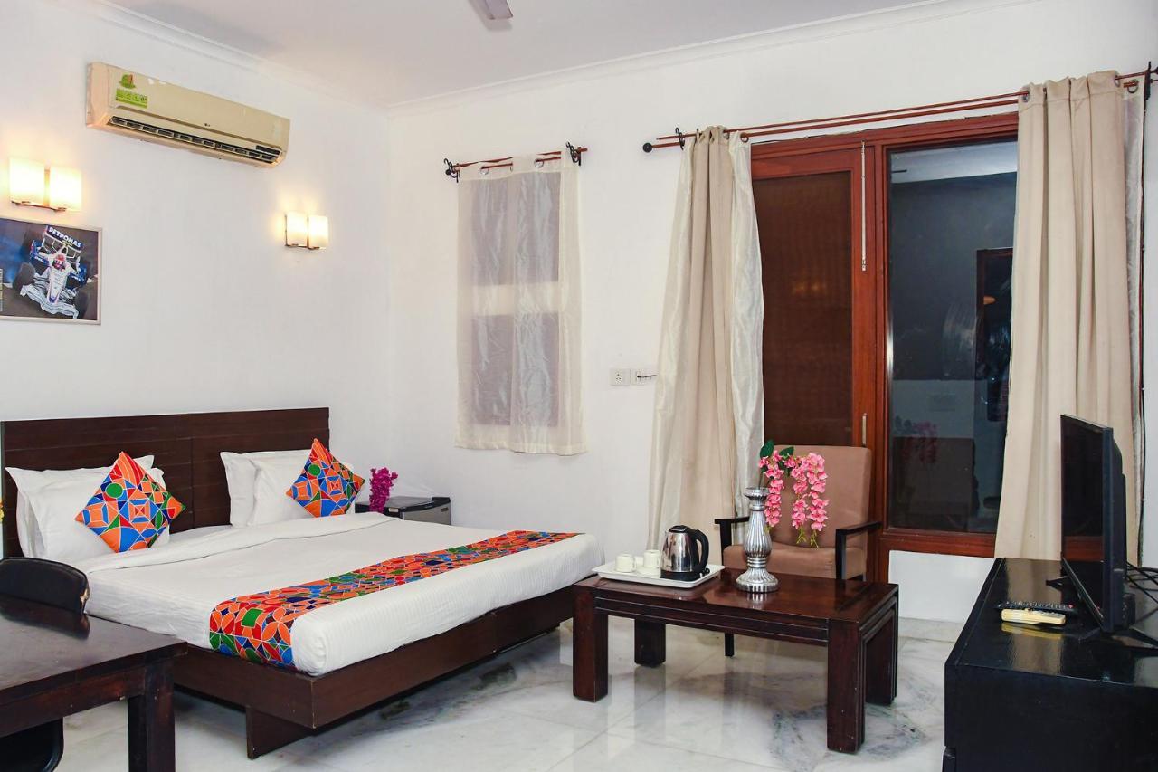 Fabhotel Premium Gurgaon Exterior photo